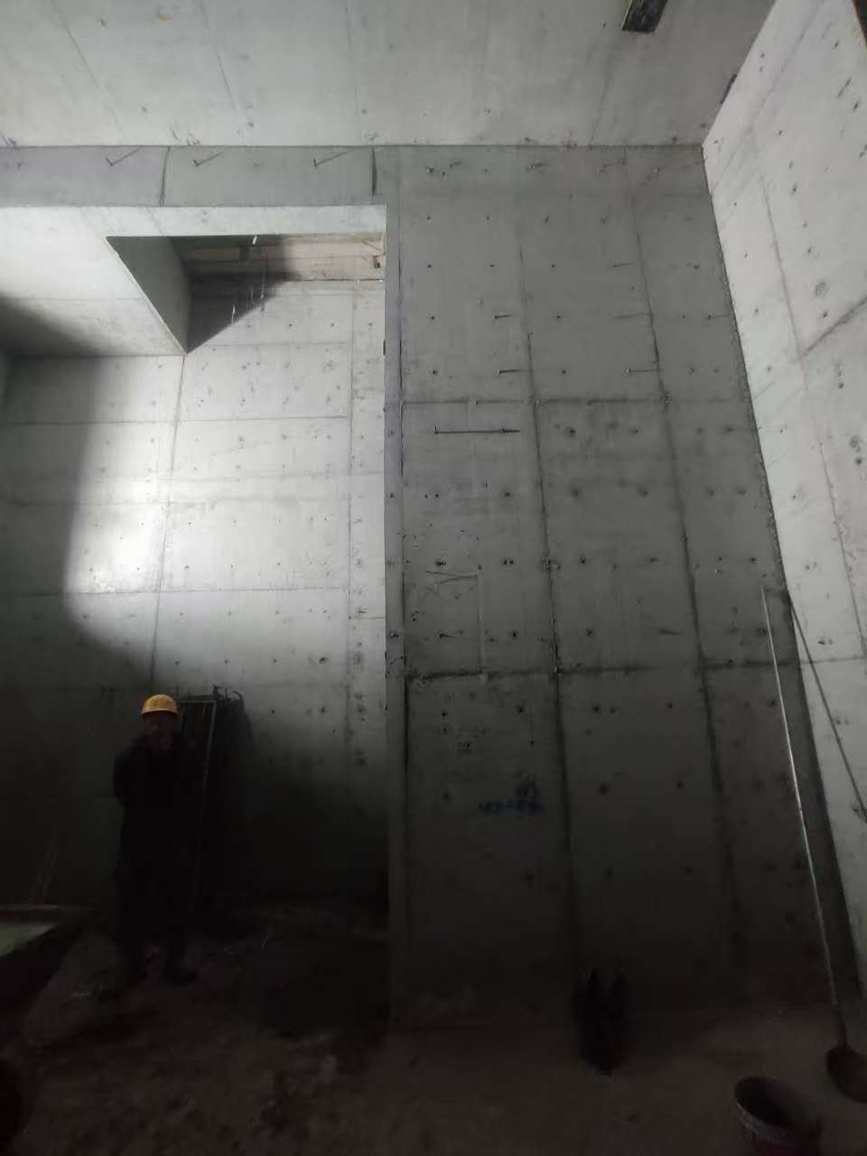 永清墙上开槽钢筋断了有影响吗